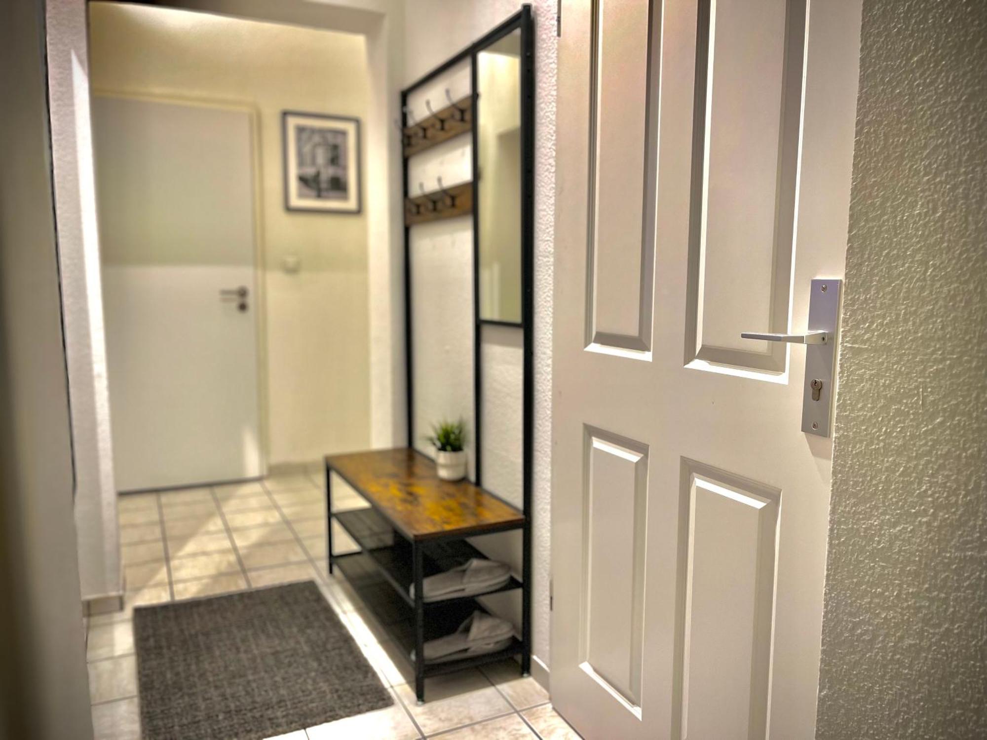 G&G Luxury Apartment Am Stadtpark Бендорф Екстериор снимка