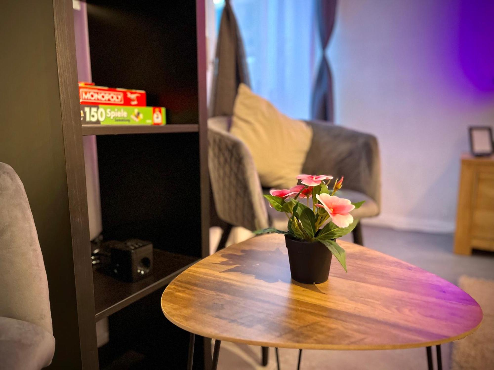 G&G Luxury Apartment Am Stadtpark Бендорф Екстериор снимка