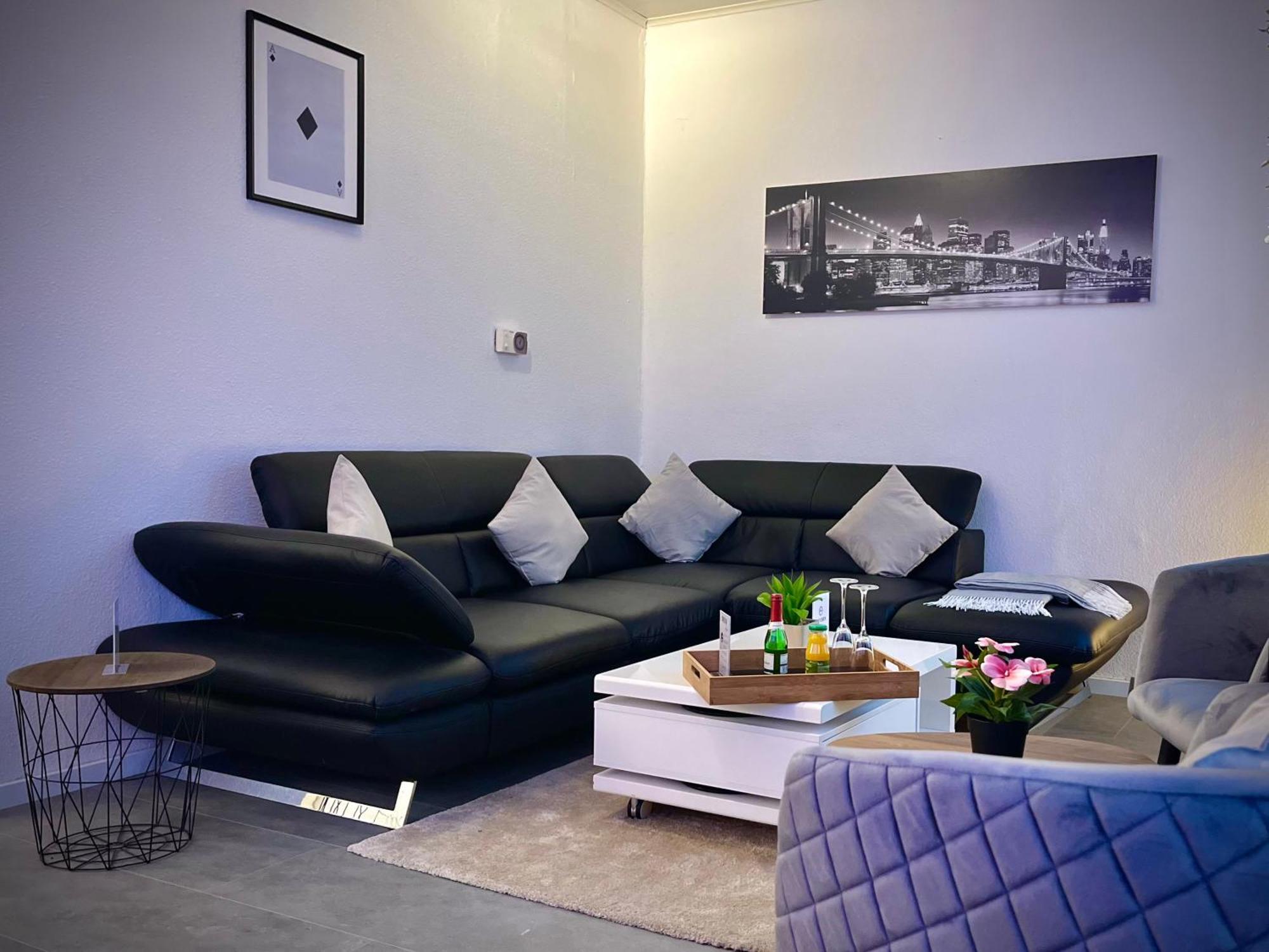 G&G Luxury Apartment Am Stadtpark Бендорф Екстериор снимка