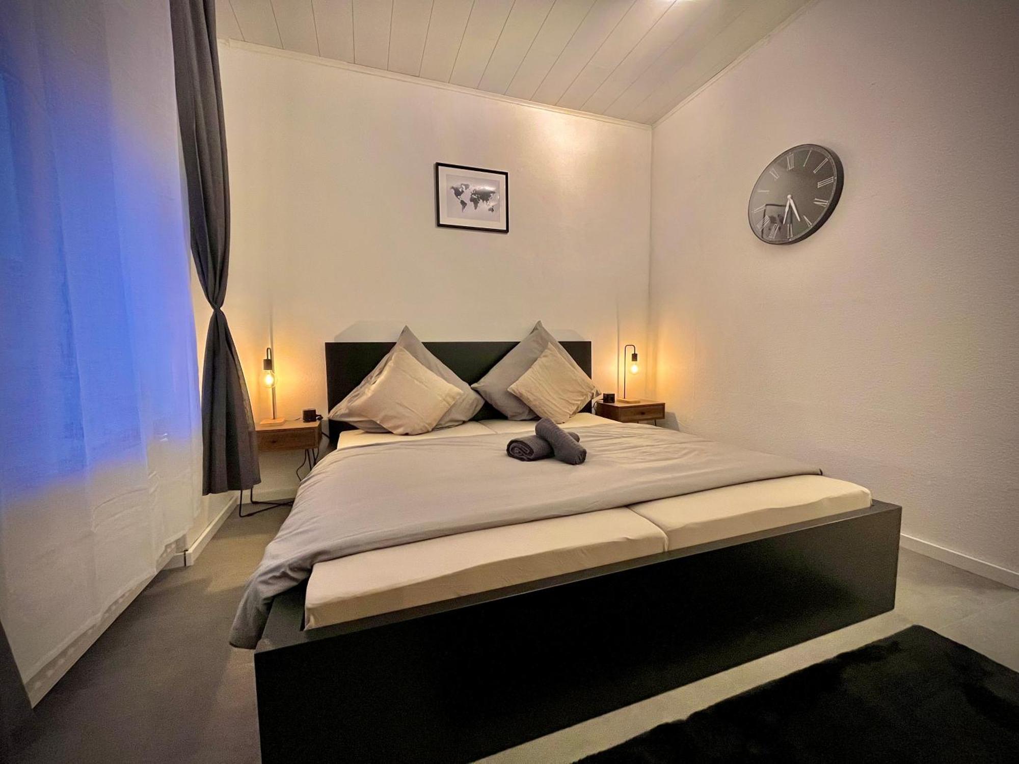 G&G Luxury Apartment Am Stadtpark Бендорф Екстериор снимка